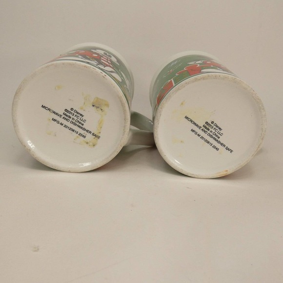 Two (2) Mickey Mouse Christmas Coffee Mug Cup Walt Disney Green Red White UEJY# - Picture 9 of 14